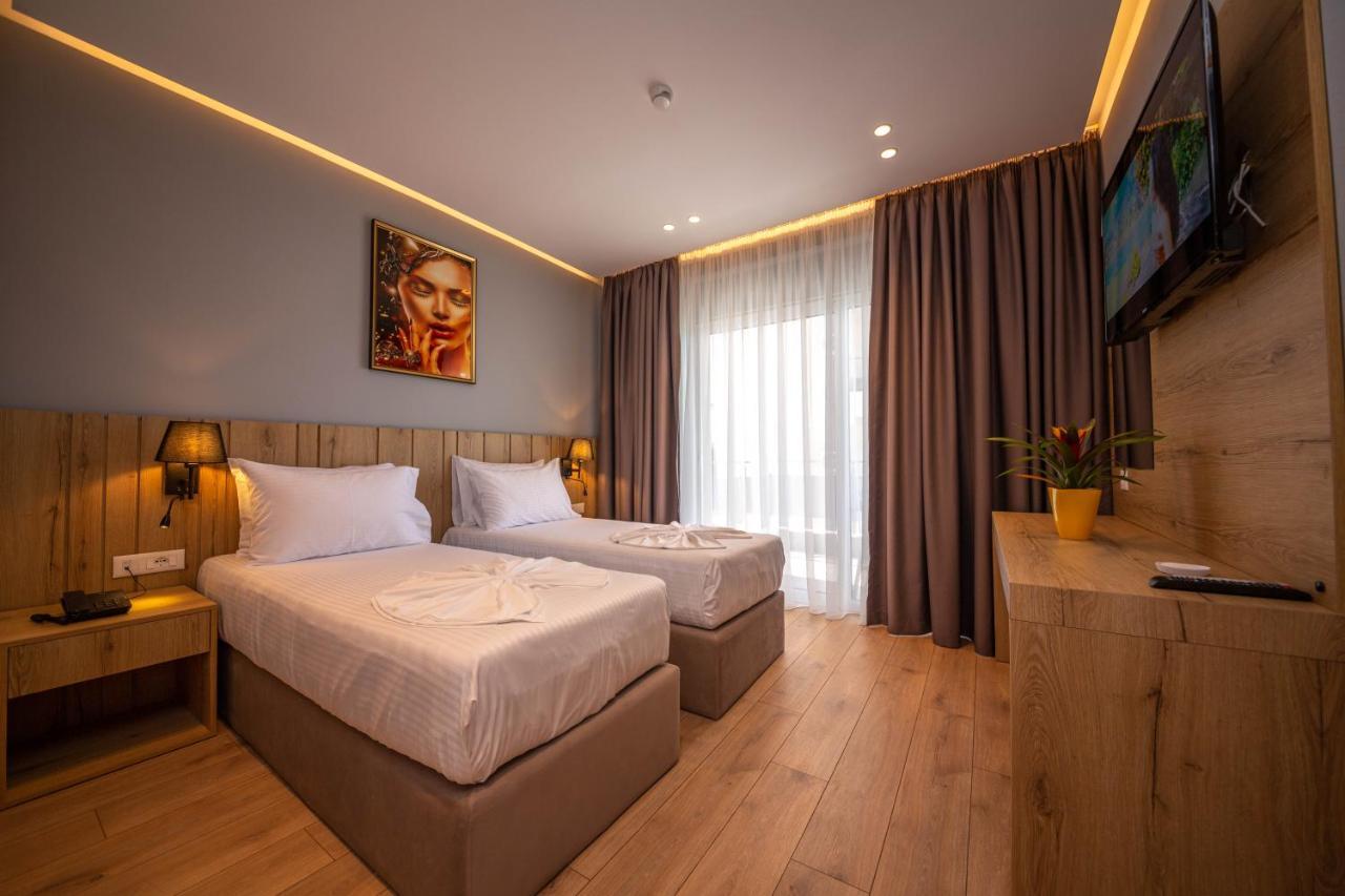 Azure Inn Hotel Sarande Exterior photo